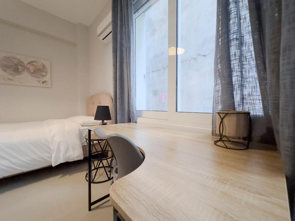 Satovriandou Spacious 128Sqm Apt In Atina Dış mekan fotoğraf