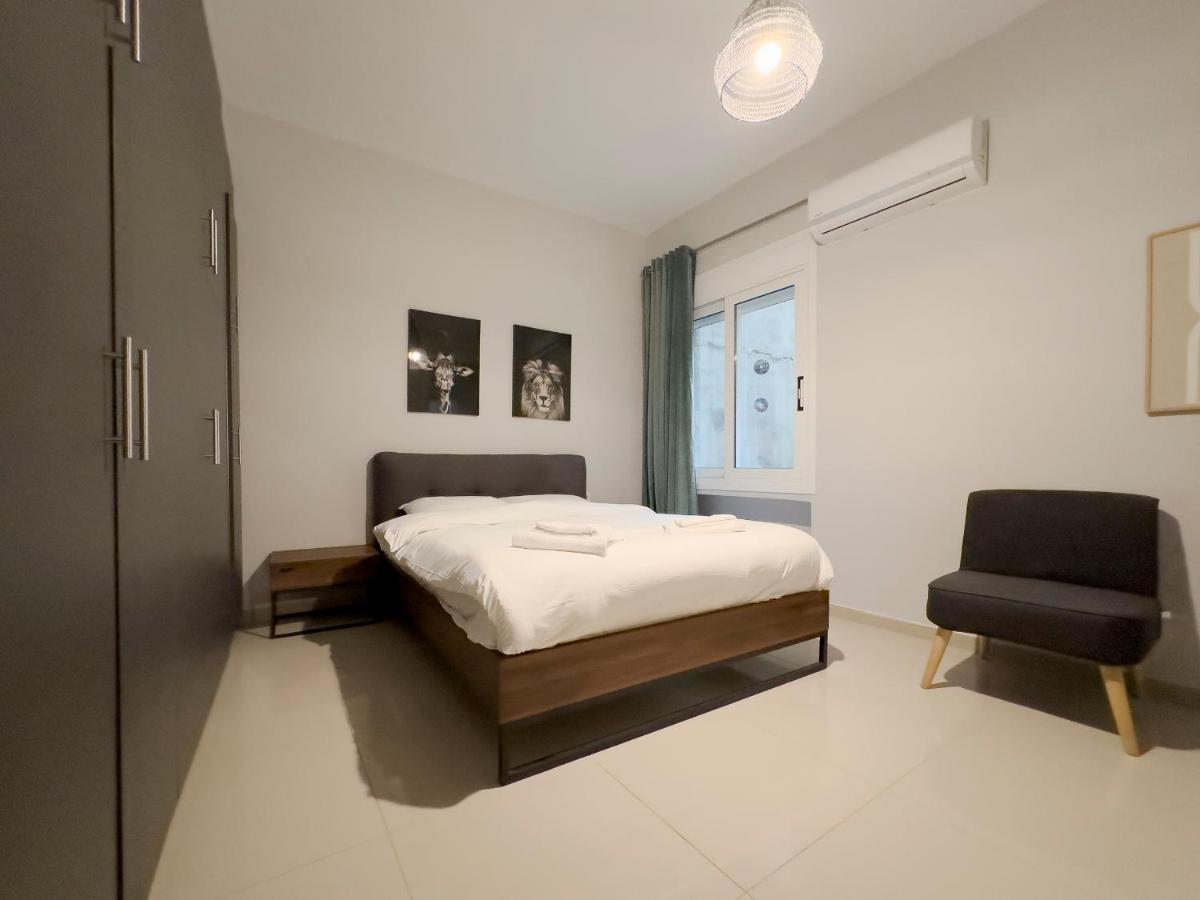 Satovriandou Spacious 128Sqm Apt In Atina Dış mekan fotoğraf