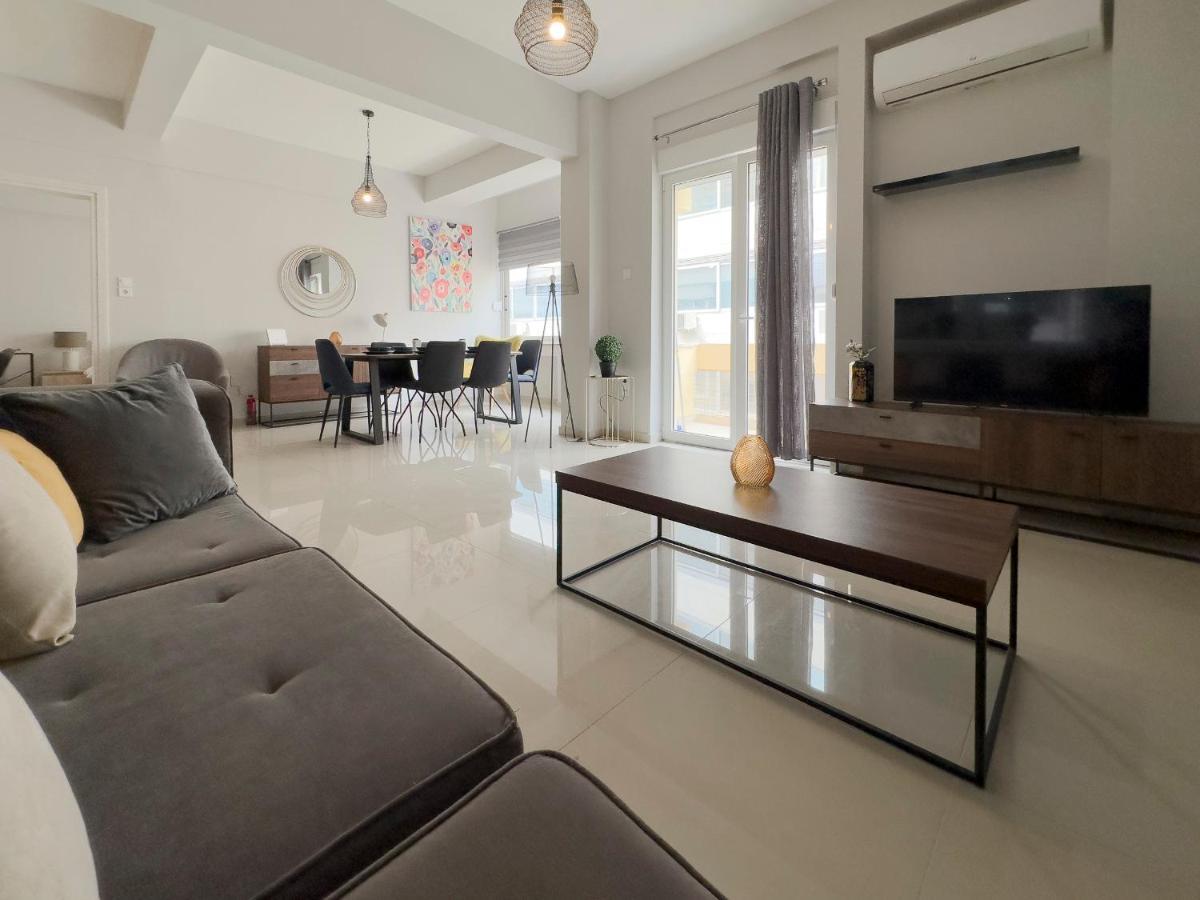 Satovriandou Spacious 128Sqm Apt In Atina Dış mekan fotoğraf