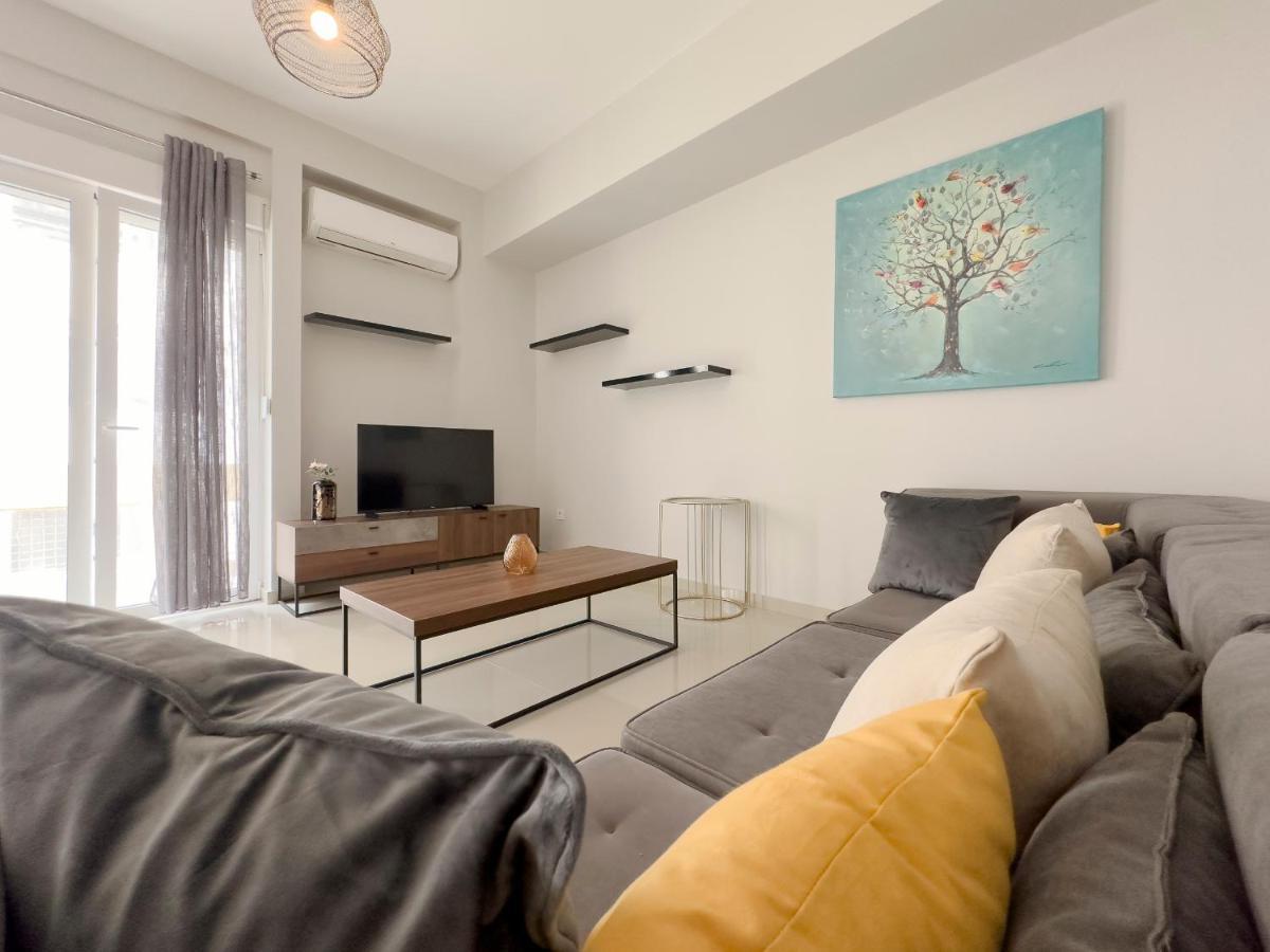 Satovriandou Spacious 128Sqm Apt In Atina Dış mekan fotoğraf