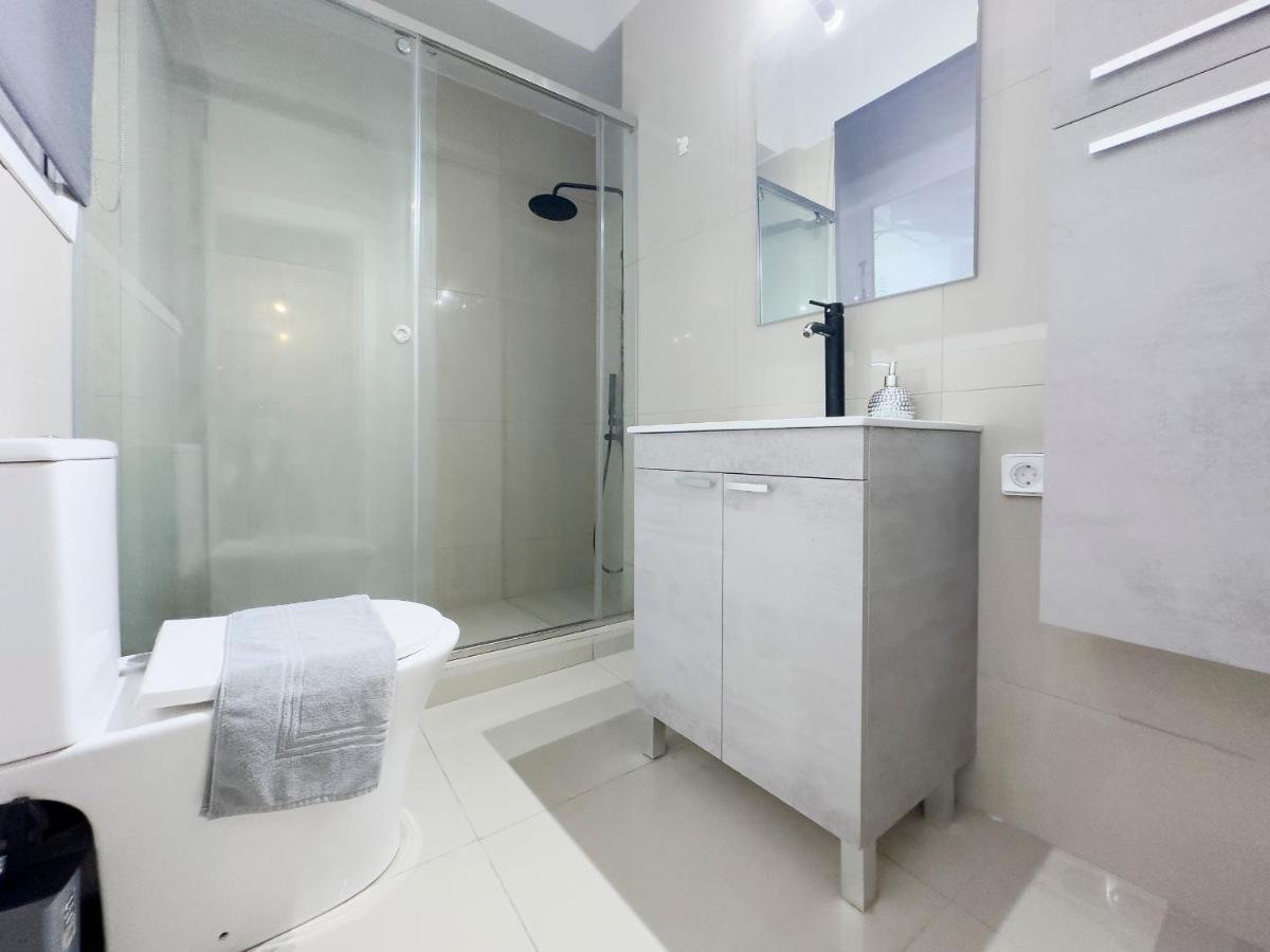 Satovriandou Spacious 128Sqm Apt In Atina Dış mekan fotoğraf