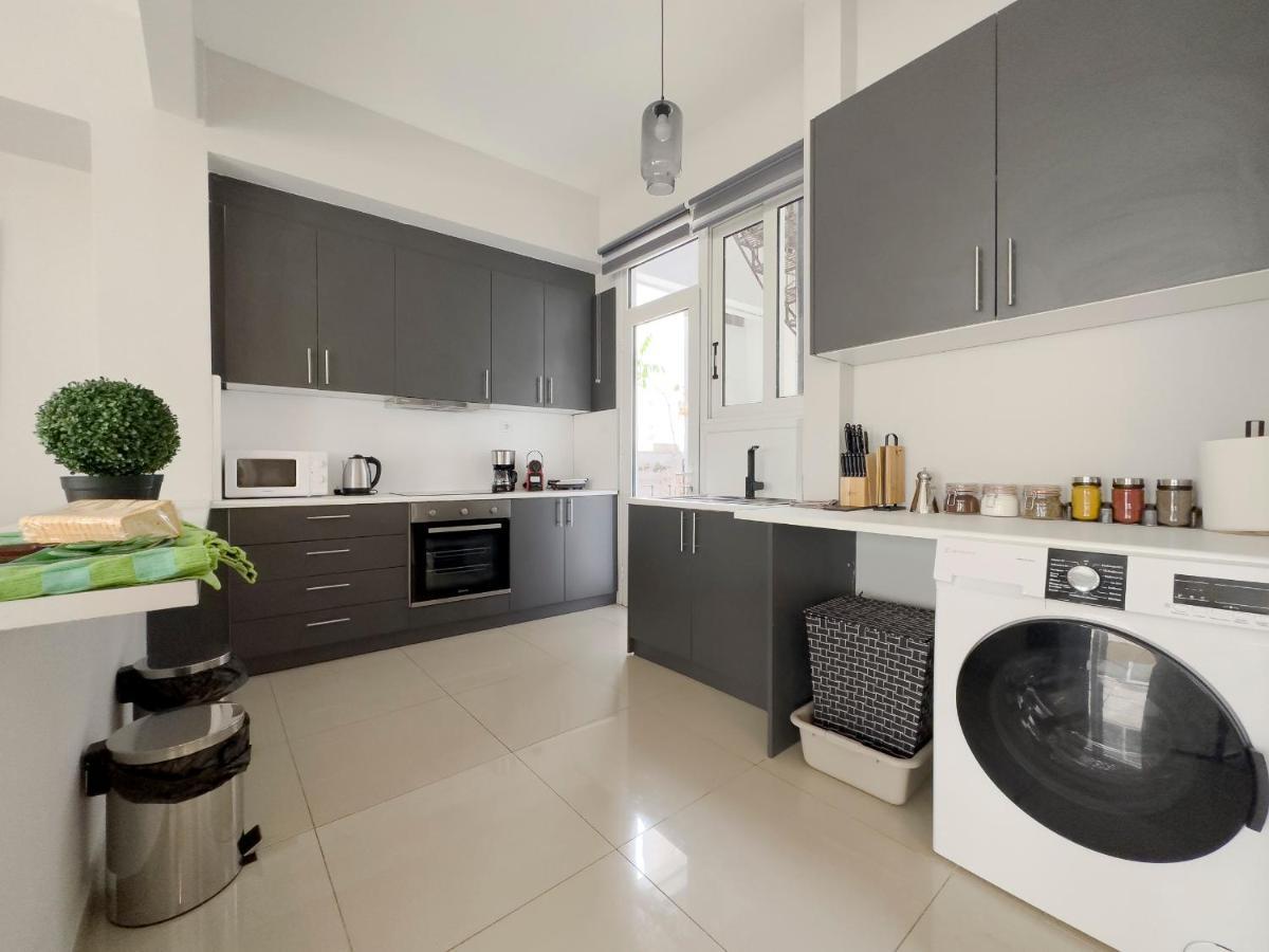 Satovriandou Spacious 128Sqm Apt In Atina Dış mekan fotoğraf